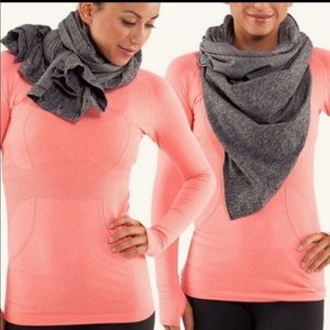 Lululemon scarf vinyasa in heather grey
